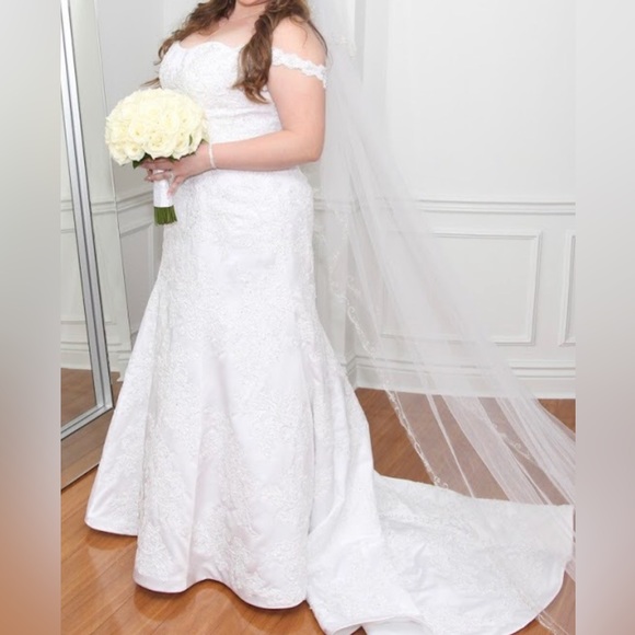 Oleg Cassini Dress - Picture 1 of 10